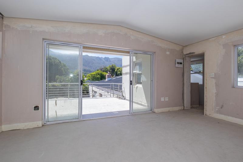 5 Bedroom Property for Sale in Constantia Western Cape